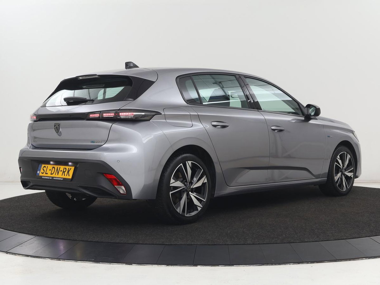 Peugeot 308 1.6 Plug-in Hybrid 180 Active Pack Business | SOH 95,4% | Carplay | Full LED | Cruise control | Parkeerhulp | Climate control | Digital Cockpit | PHEV