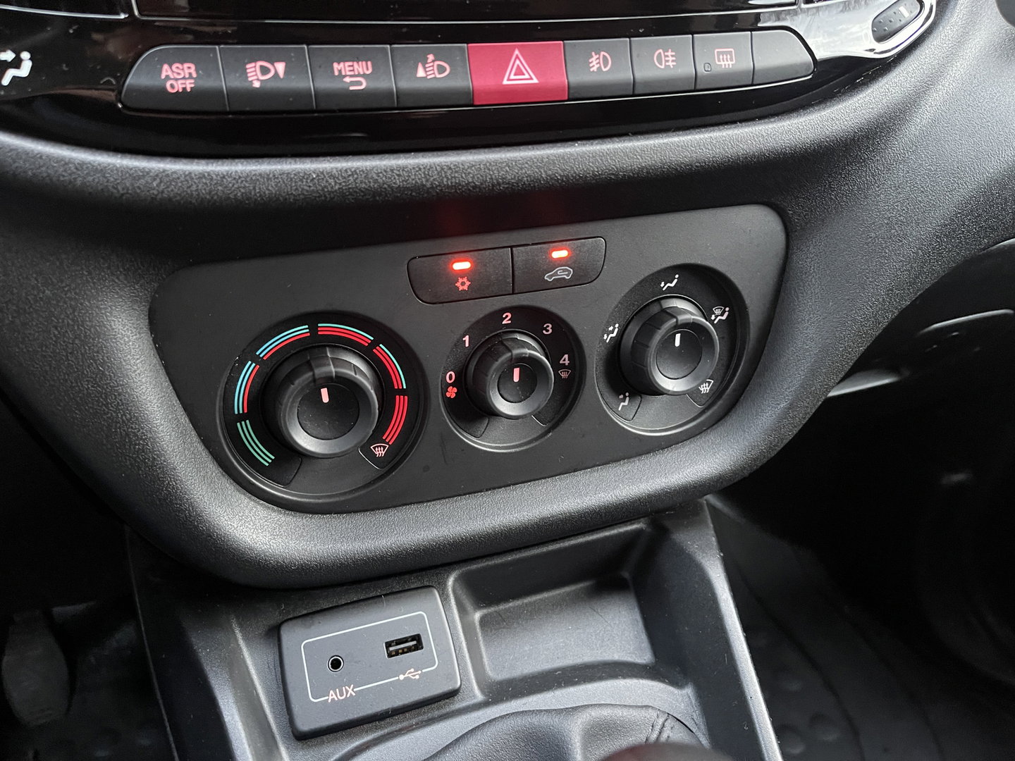 Fiat Doblò 1.3 MJ L1 | Ex. BTW | Trekhaak | | Navigatie | Airconditioning | Cruise Control | Bluetooth | DAB | Multifunctioneel Stuurwiel | Elektrische Spiegels | Elektrische Ramen |