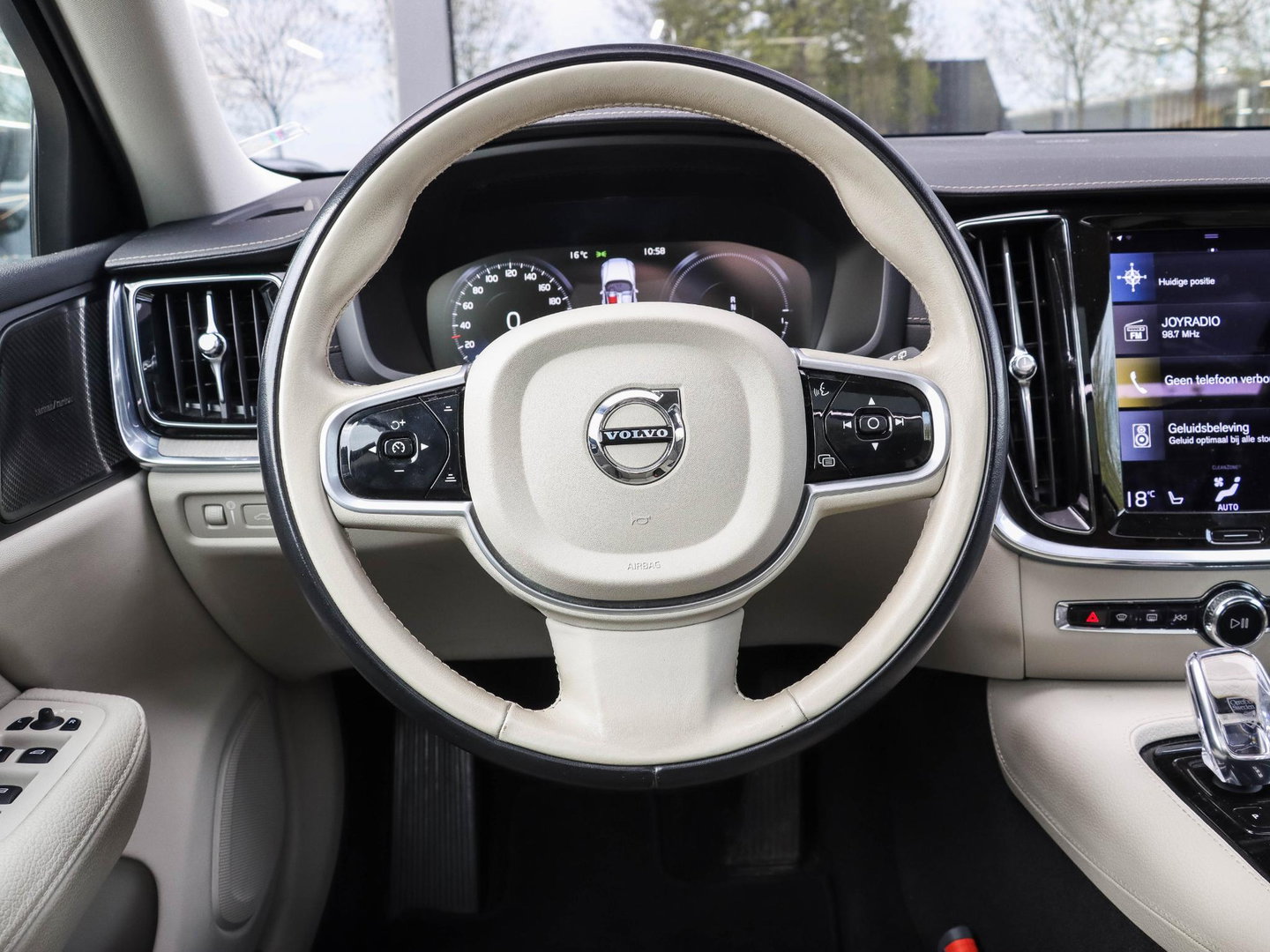 Volvo V60 T6 Plug-in hybrid AWD Inscription | SoH 95,9%
