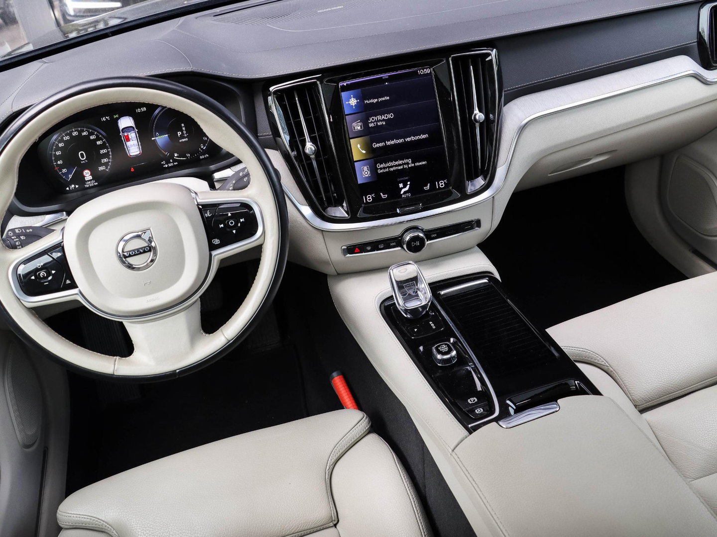 Volvo V60 T6 Plug-in hybrid AWD Inscription | SoH 95,9%