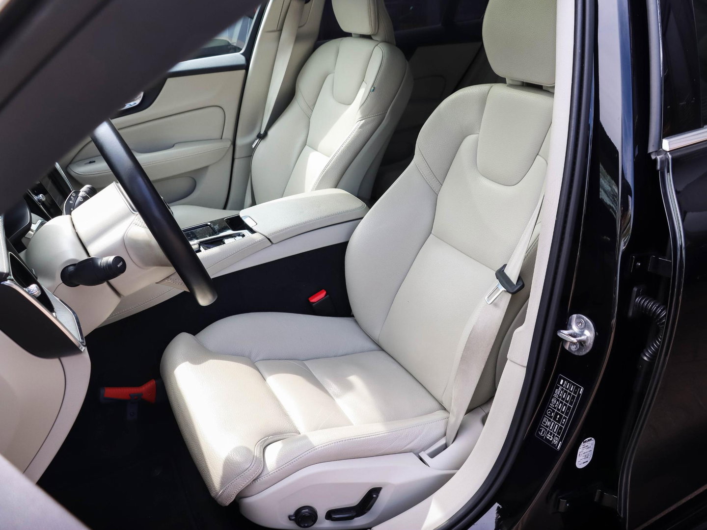 Volvo V60 T6 Plug-in hybrid AWD Inscription | SoH 95,9%