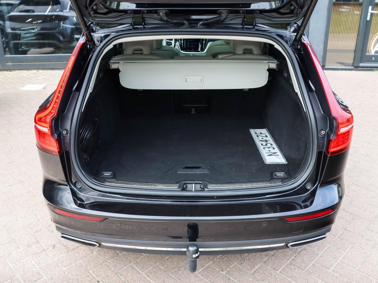 Volvo V60 T6 Plug-in hybrid AWD Inscription | SoH 95,9%
