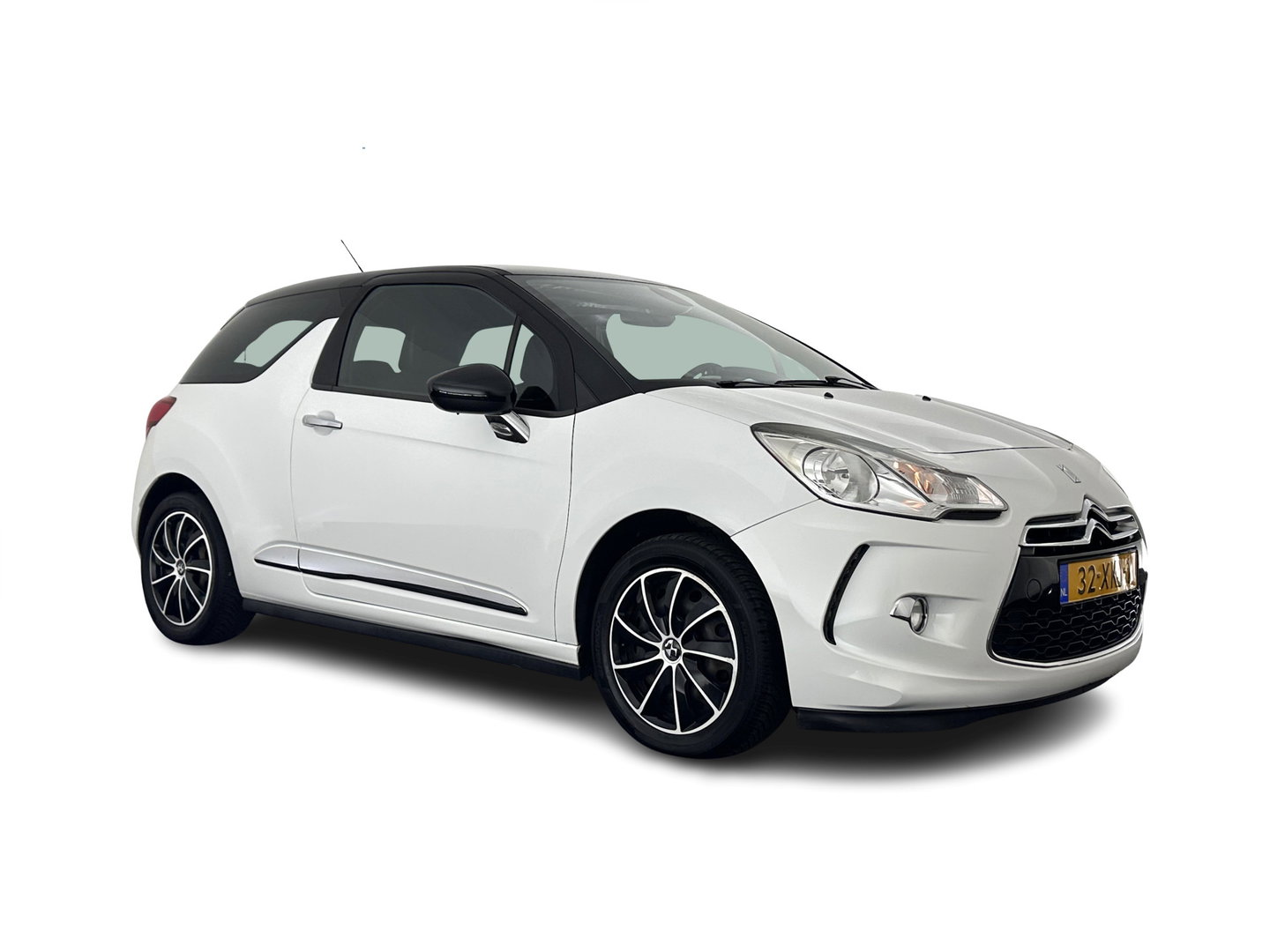 Citroën DS3 1.6 e-HDi So Chic *SPORT-SEATS | ECC | PDC | CRUISE | PRIVACY-GLASS*