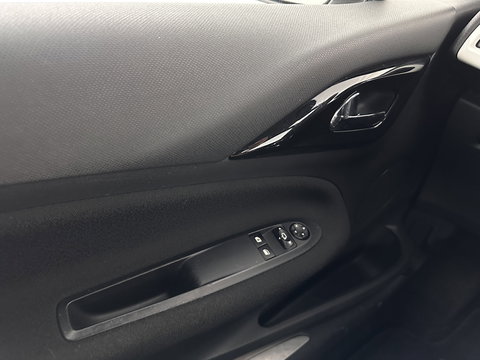 Citroën DS3 1.6 e-HDi So Chic *SPORT-SEATS | ECC | PDC | CRUISE | PRIVACY-GLASS*