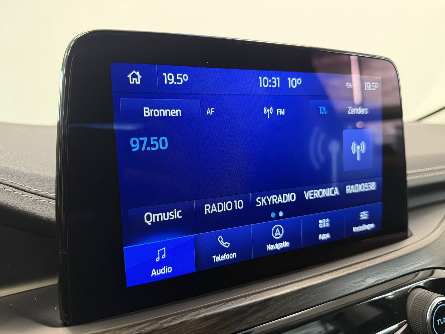 Ford Kuga 2.5 PHEV Vignale B&O Verwarmde achterbank Elec klep 24 Maanden garantie* (Vraag naar de voorwaarden)