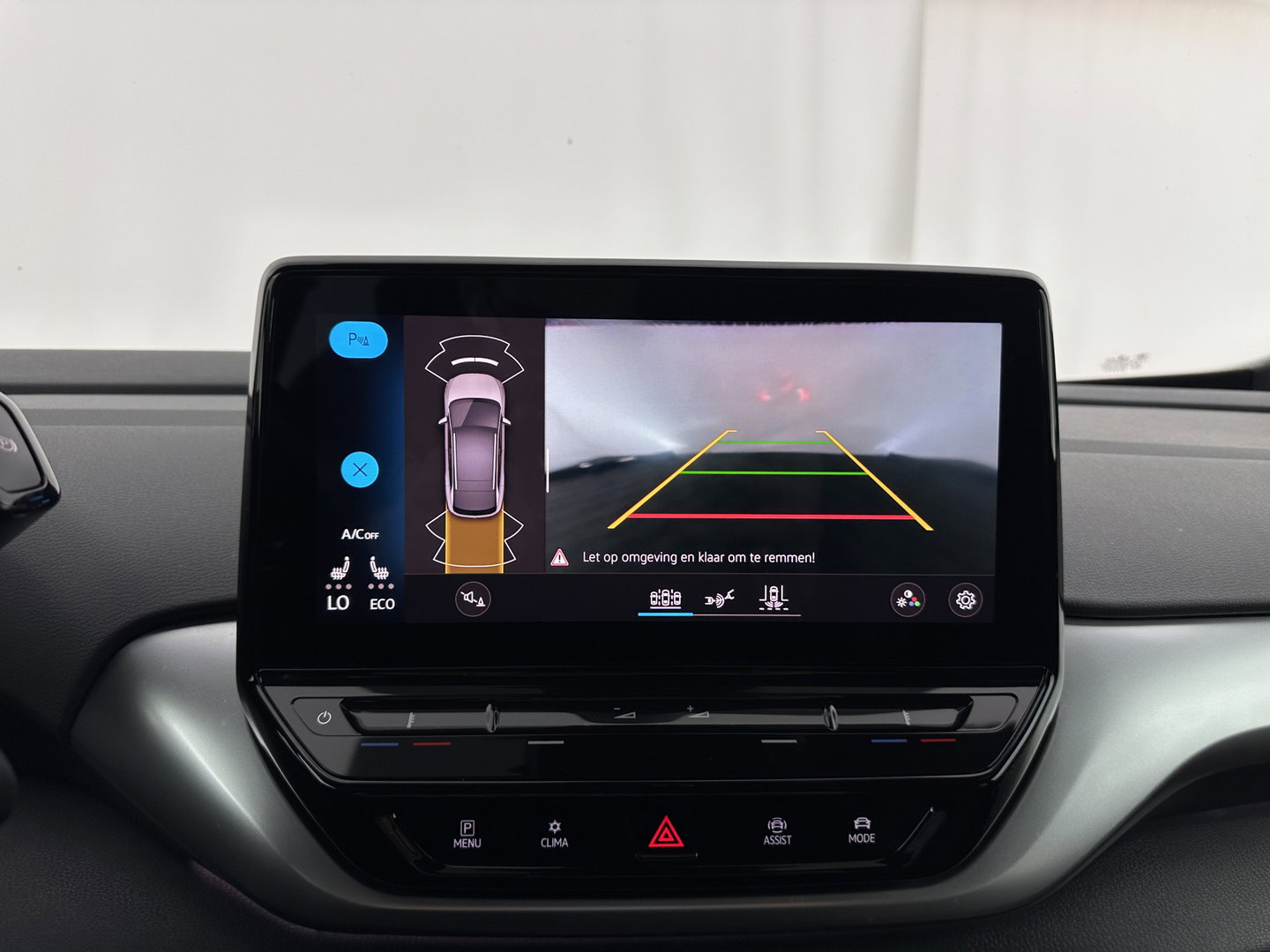 Volkswagen ID.4 Business 77 kWh [ 3-Fase-11kW ] {SOH-83%} (INCL.BTW) *LEATHER-FABRIC | ADAPTIVE-CRUISE | FULL-LED | HEATED-COMFORTSEATS | KEYLESS | CAMERA | DIGI-COCKPIT | DAB | NAVI-FULLMAP | PRIVACY-GLASS | ECC | PDC | TOWBAR | 19''ALU*