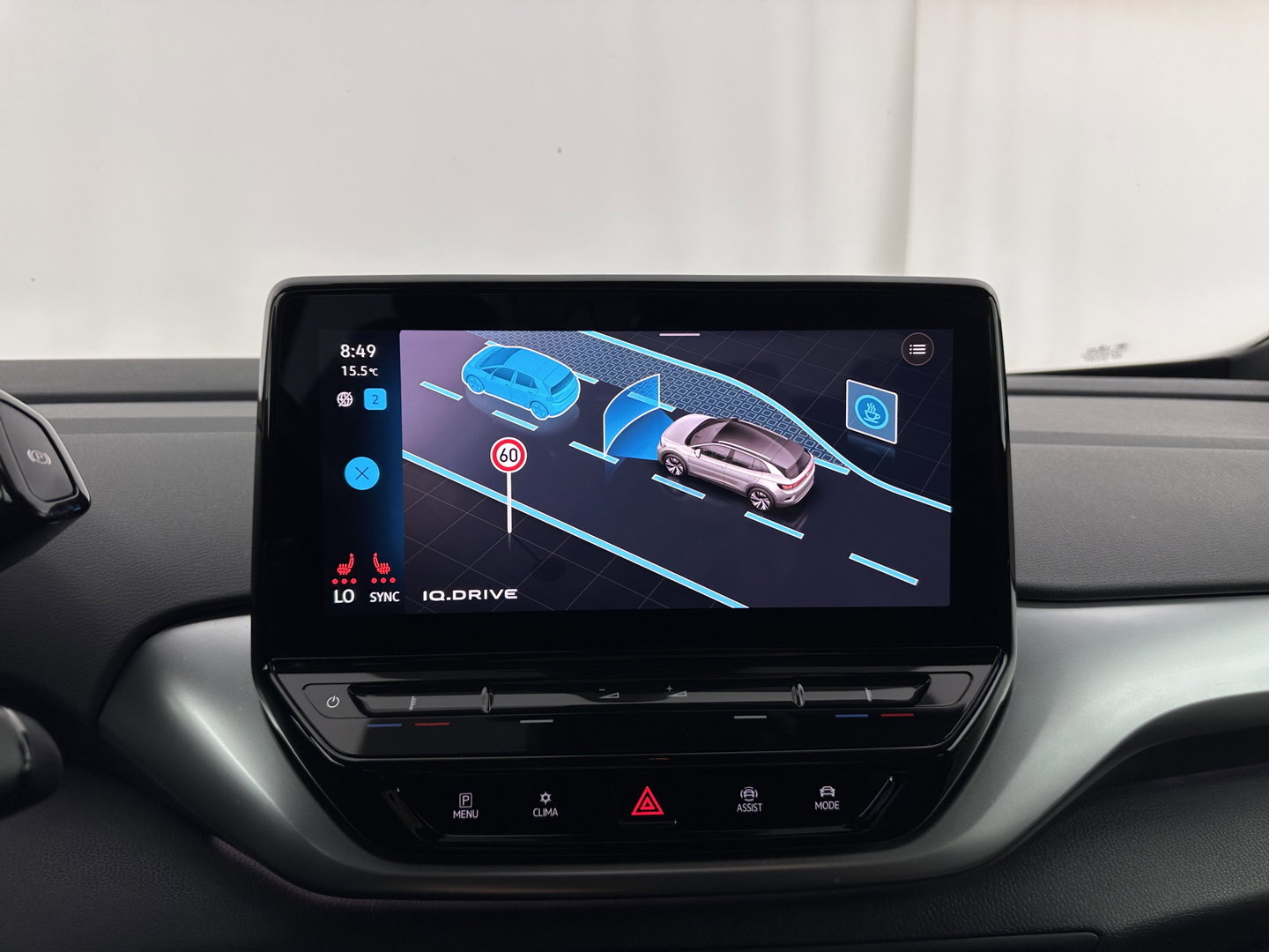 Volkswagen ID.4 Business 77 kWh [ 3-Fase-11kW ] {SOH-83%} (INCL.BTW) *LEATHER-FABRIC | ADAPTIVE-CRUISE | FULL-LED | HEATED-COMFORTSEATS | KEYLESS | CAMERA | DIGI-COCKPIT | DAB | NAVI-FULLMAP | PRIVACY-GLASS | ECC | PDC | TOWBAR | 19''ALU*