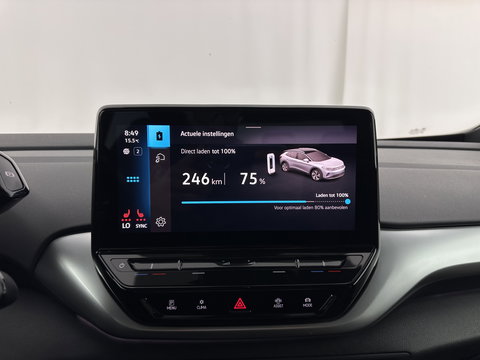Volkswagen ID.4 Business 77 kWh [ 3-Fase-11kW ] {SOH-83%} (INCL.BTW) *LEATHER-FABRIC | ADAPTIVE-CRUISE | FULL-LED | HEATED-COMFORTSEATS | KEYLESS | CAMERA | DIGI-COCKPIT | DAB | NAVI-FULLMAP | PRIVACY-GLASS | ECC | PDC | TOWBAR | 19''ALU*