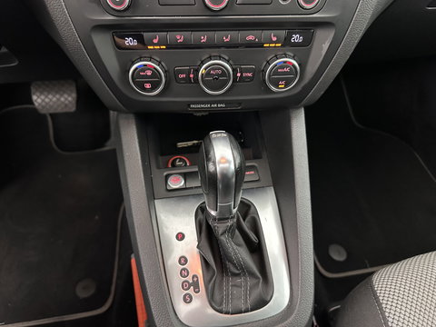 Volkswagen Jetta 1.4 TSI Hybrid Highline Aut. *PANO | XENON | NAVI-FULLMAP | HEATED-COMFORTSEATS | PRIVACY-GLASS | SHIFTPADDLES |  ECC | PDC | CRUISE | KEYLESS | 17''ALU*