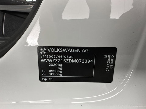 Volkswagen Jetta 1.4 TSI Hybrid Highline Aut. *PANO | XENON | NAVI-FULLMAP | HEATED-COMFORTSEATS | PRIVACY-GLASS | SHIFTPADDLES |  ECC | PDC | CRUISE | KEYLESS | 17''ALU*