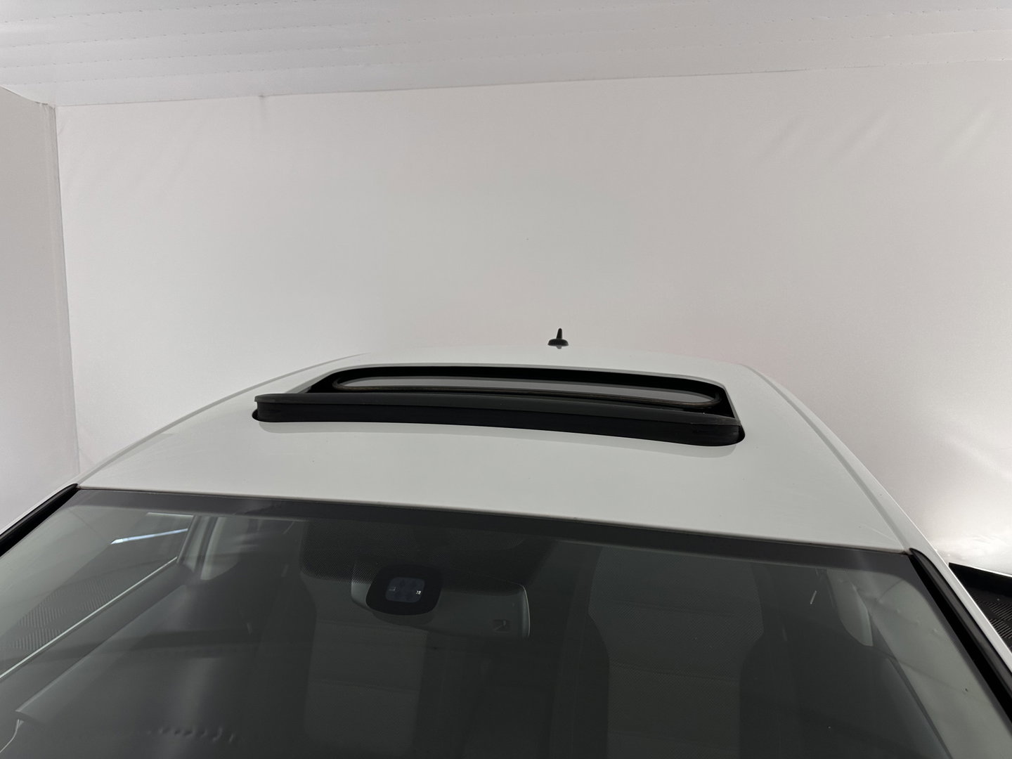 Volkswagen Jetta 1.4 TSI Hybrid Highline Aut. *PANO | XENON | NAVI-FULLMAP | HEATED-COMFORTSEATS | PRIVACY-GLASS | SHIFTPADDLES |  ECC | PDC | CRUISE | KEYLESS | 17''ALU*