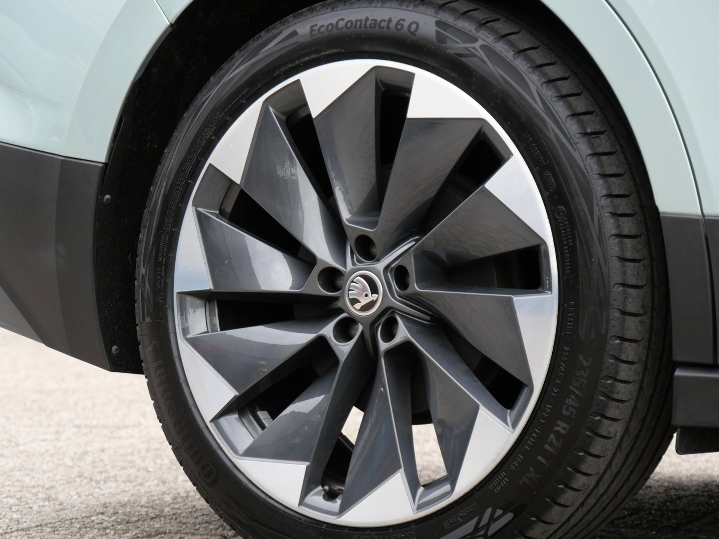 Škoda Enyaq iV 60/ LEER/ ASSISTENTIE PACK/ COMFORT PACK/ LICHT PACK/ 21INCH VELGEN/ SOH 92%