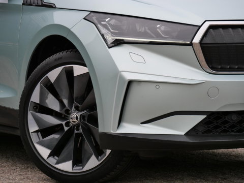 Škoda Enyaq iV 60/ LEER/ ASSISTENTIE PACK/ COMFORT PACK/ LICHT PACK/ 21INCH VELGEN/ SOH 92%