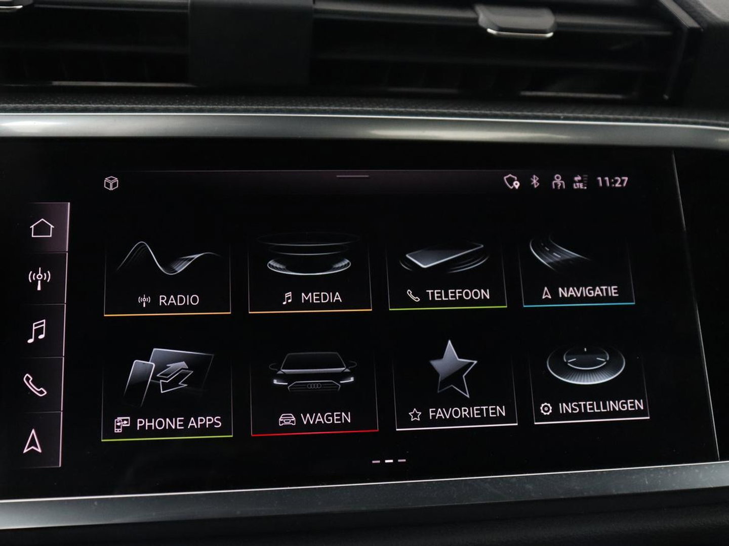 Audi Q3 45 TFSIe S edition | SOH 88% | Sportstoelen | Carplay | Trekhaak | Virtual Cockpit | Navigatie | Camera | Full LED | Half leder | Sfeerverlichting | Climate control | Parkeeerhulp | Cruise control | PHEV | Plug In