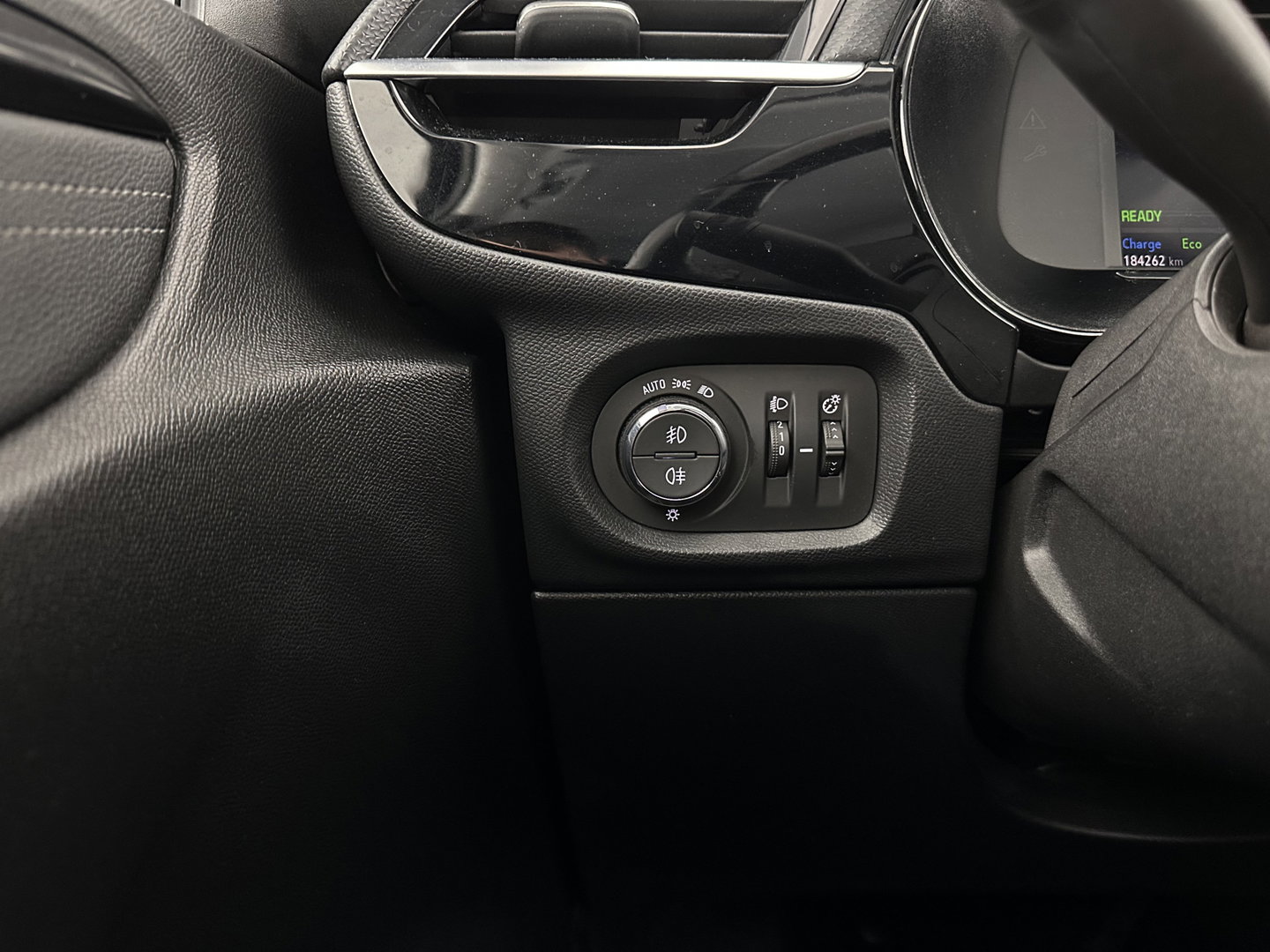 Opel CORSA-E Elegance 50 kWh [ 3-Fase ] (INCL-BTW) Aut. *FULL-LED | ADAPTIVE-CRUISE | DIGI-COCKPIT | LEATHER-MICROFIBRE | CARPLAY | CAMERA | ECC | KEYLESS | CRUISE | DAB | PRIVACY-GLASS | 16'' ALU*