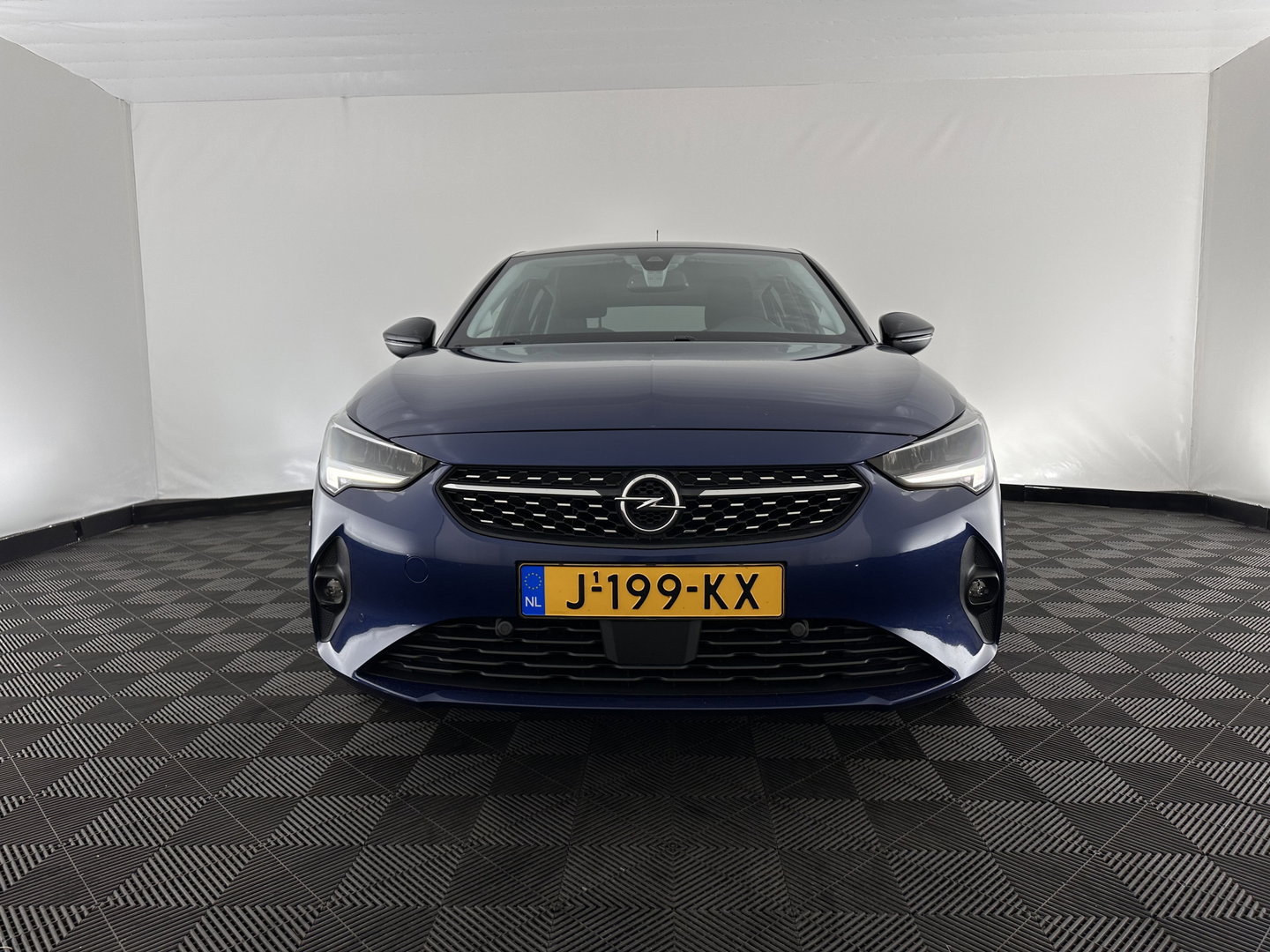 Opel CORSA-E Elegance 50 kWh [ 3-Fase ] (INCL-BTW) Aut. *FULL-LED | ADAPTIVE-CRUISE | DIGI-COCKPIT | LEATHER-MICROFIBRE | CARPLAY | CAMERA | ECC | KEYLESS | CRUISE | DAB | PRIVACY-GLASS | 16'' ALU*