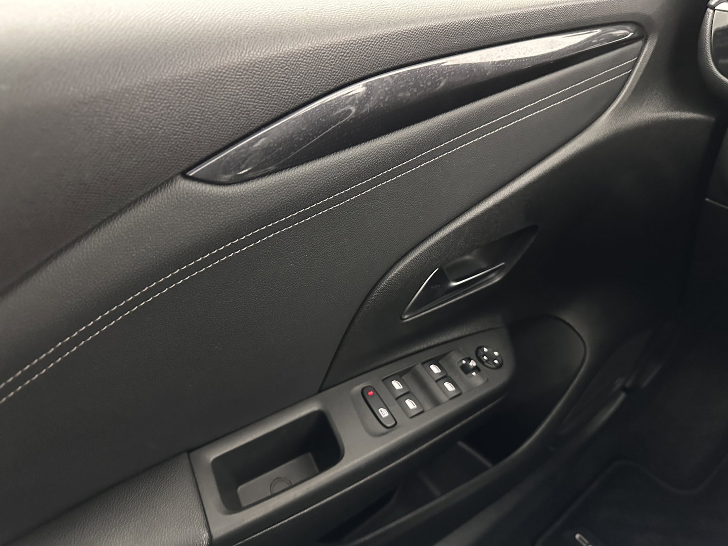 Opel CORSA-E Elegance 50 kWh [ 3-Fase ] (INCL-BTW) Aut. *FULL-LED | ADAPTIVE-CRUISE | DIGI-COCKPIT | LEATHER-MICROFIBRE | CARPLAY | CAMERA | ECC | KEYLESS | CRUISE | DAB | PRIVACY-GLASS | 16'' ALU*