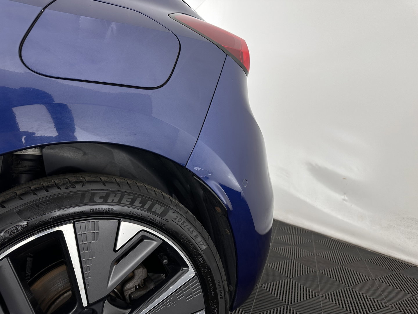 Opel CORSA-E Elegance 50 kWh [ 3-Fase ] (INCL-BTW) Aut. *FULL-LED | ADAPTIVE-CRUISE | DIGI-COCKPIT | LEATHER-MICROFIBRE | CARPLAY | CAMERA | ECC | KEYLESS | CRUISE | DAB | PRIVACY-GLASS | 16'' ALU*