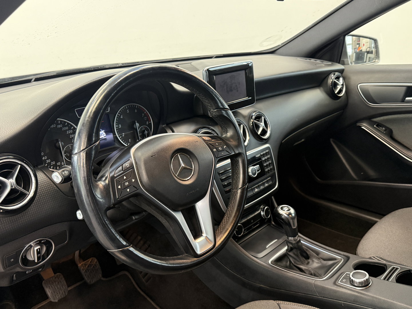 Mercedes-Benz A-Klasse 180 Edition Navigatie 4U3 Navigatie CruiseControl