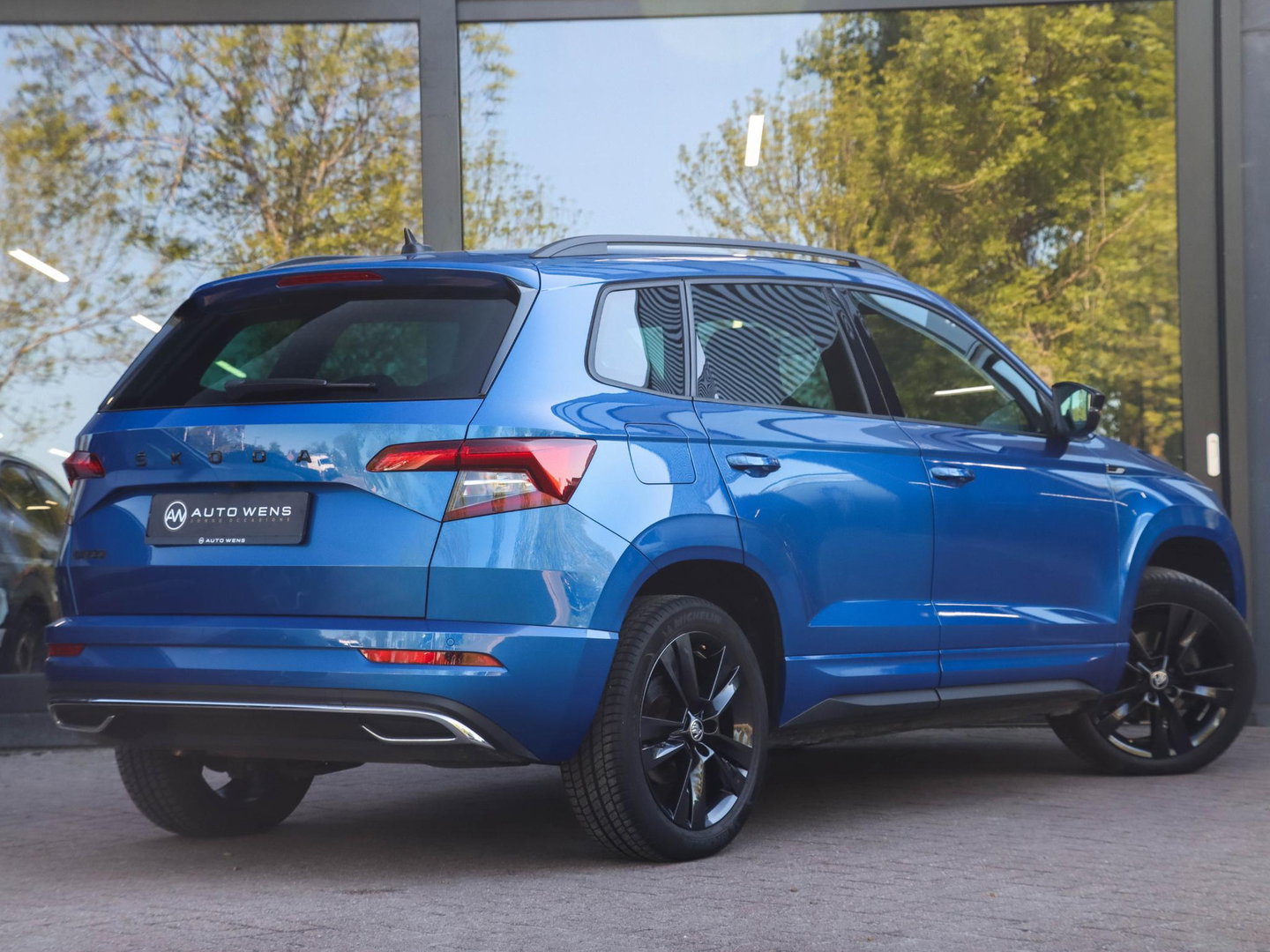 Škoda Karoq 1.5 TSI ACT Sportline Business 150PK DSG Adapt. Cruise Race Blue 22.000km!
