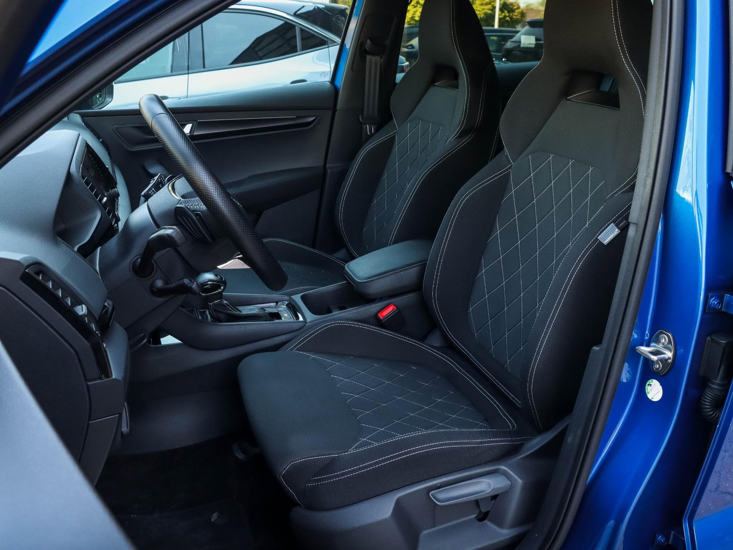 Škoda Karoq 1.5 TSI ACT Sportline Business 150PK DSG Adapt. Cruise Race Blue 22.000km!