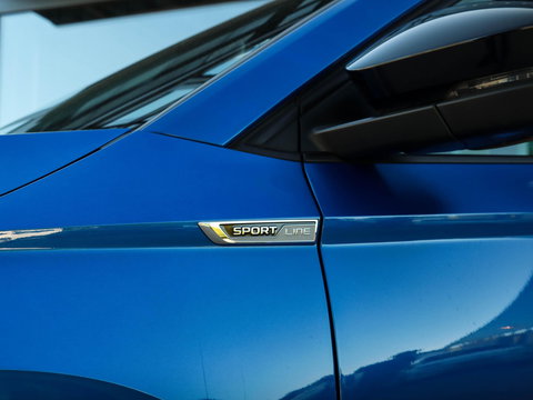 Škoda Karoq 1.5 TSI ACT Sportline Business 150PK DSG Adapt. Cruise Race Blue 22.000km!