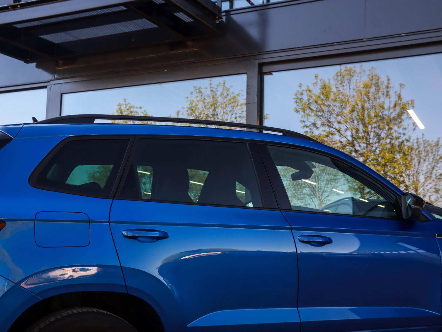 Škoda Karoq 1.5 TSI ACT Sportline Business 150PK DSG Adapt. Cruise Race Blue 22.000km!