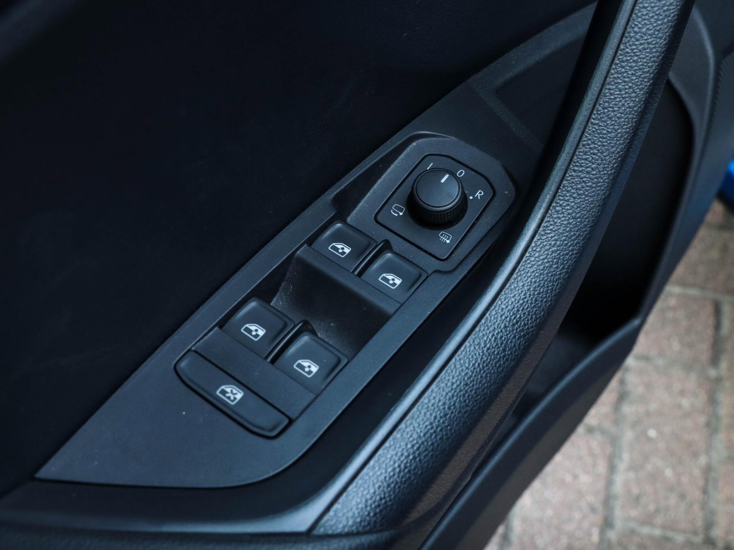 Škoda Karoq 1.5 TSI ACT Sportline Business 150PK DSG Adapt. Cruise Race Blue 22.000km!