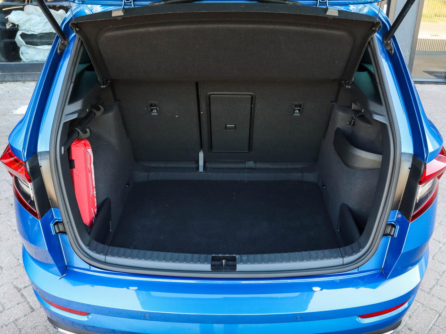 Škoda Karoq 1.5 TSI ACT Sportline Business 150PK DSG Adapt. Cruise Race Blue 22.000km!