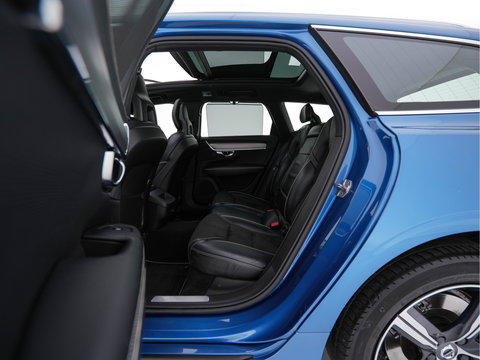 Volvo V90 2.0 D4 R-Design Aut. *PANO | HEAD-UP | LEATHER-MICROFIBRE | FULL-LED | TOPVIEW | BLINDSPOT | HEATED-SPORTSEATS | DIGI-COCKPIT | NAVI-FULLMAP | KEYLESS | ECC | PDC | CRUISE | TOWBAR | 18''ALU*