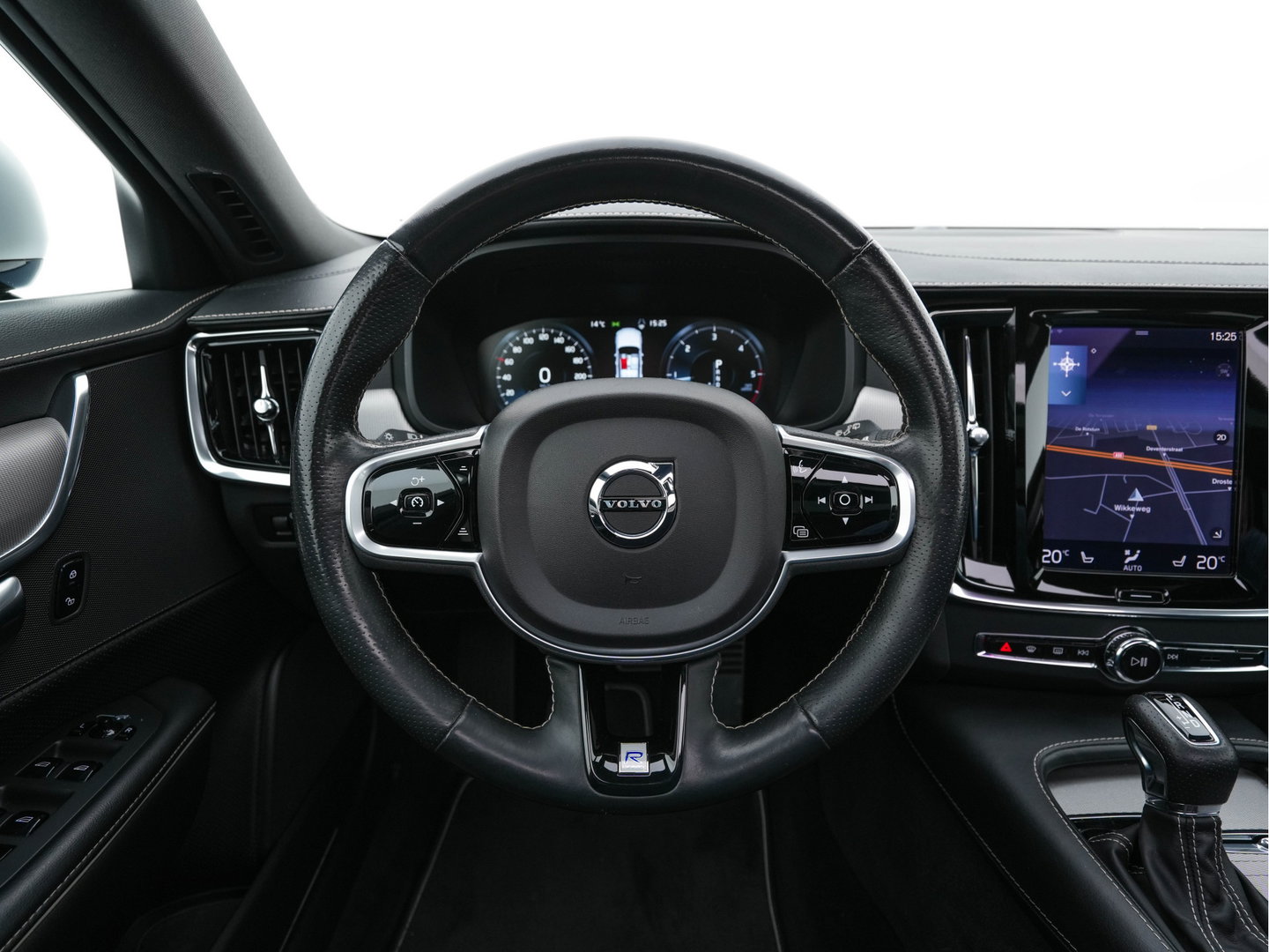 Volvo V90 2.0 D4 R-Design Aut. *PANO | HEAD-UP | LEATHER-MICROFIBRE | FULL-LED | TOPVIEW | BLINDSPOT | HEATED-SPORTSEATS | DIGI-COCKPIT | NAVI-FULLMAP | KEYLESS | ECC | PDC | CRUISE | TOWBAR | 18''ALU*