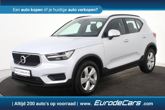 Volvo XC40 - 1.5 T2 Momentum *1ste Eigenaar*Navigatie*Camera*Carplay*