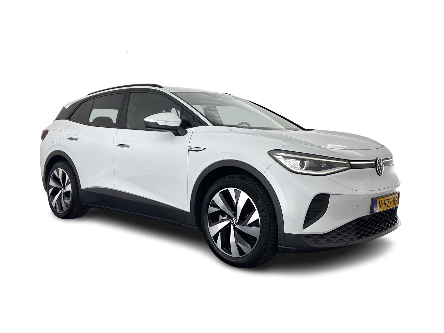 Volkswagen ID.4 Business 77 kWh [ 3-Fase-11kW ] {SOH-83%} (INCL.BTW) *LEATHER-FABRIC | ADAPTIVE-CRUISE | FULL-LED | HEATED-COMFORTSEATS | KEYLESS | CAMERA | DIGI-COCKPIT | DAB | NAVI-FULLMAP | PRIVACY-GLASS | ECC | PDC | TOWBAR | 19''ALU*