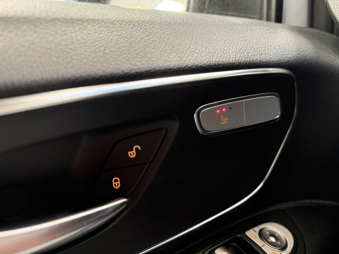 Mercedes-Benz eVito eVito 112 L2 60 kWh Stoelverwarming