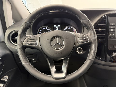 Mercedes-Benz eVito eVito 112 L2 60 kWh Stoelverwarming