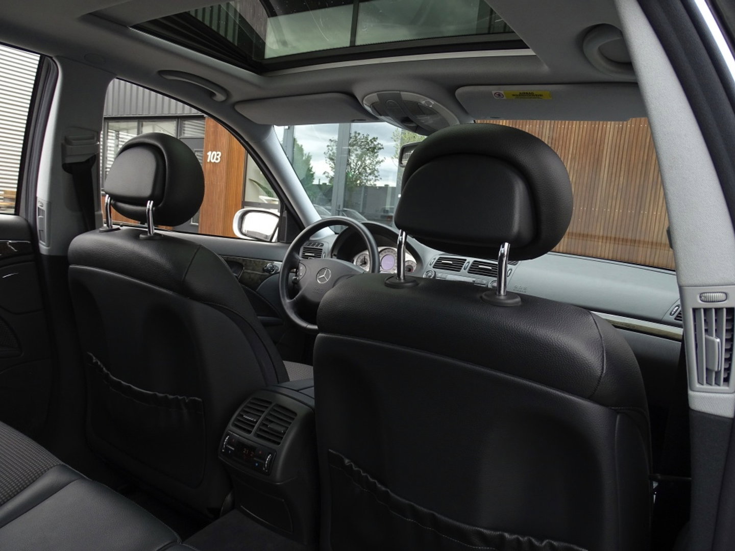 Mercedes-Benz E-Klasse 240 V6 Avantgarde / AMG / unieke conditie