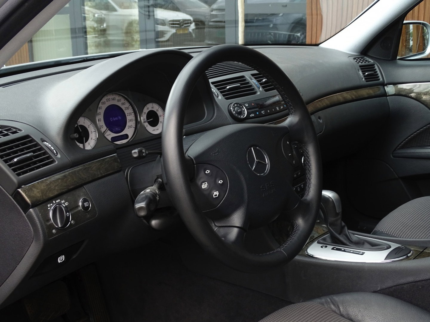 Mercedes-Benz E-Klasse 240 V6 Avantgarde / AMG / unieke conditie