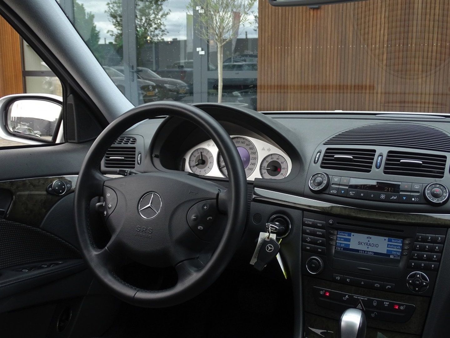 Mercedes-Benz E-Klasse 240 V6 Avantgarde / AMG / unieke conditie