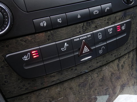 Mercedes-Benz E-Klasse 240 V6 Avantgarde / AMG / unieke conditie