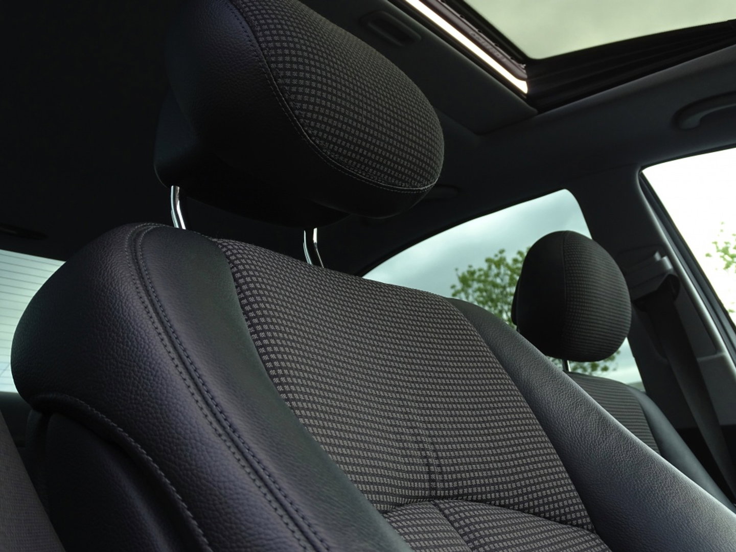 Mercedes-Benz E-Klasse 240 V6 Avantgarde / AMG / unieke conditie