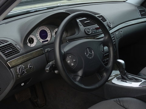 Mercedes-Benz E-Klasse 240 V6 Avantgarde / AMG / unieke conditie