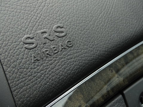 Mercedes-Benz E-Klasse 240 V6 Avantgarde / AMG / unieke conditie