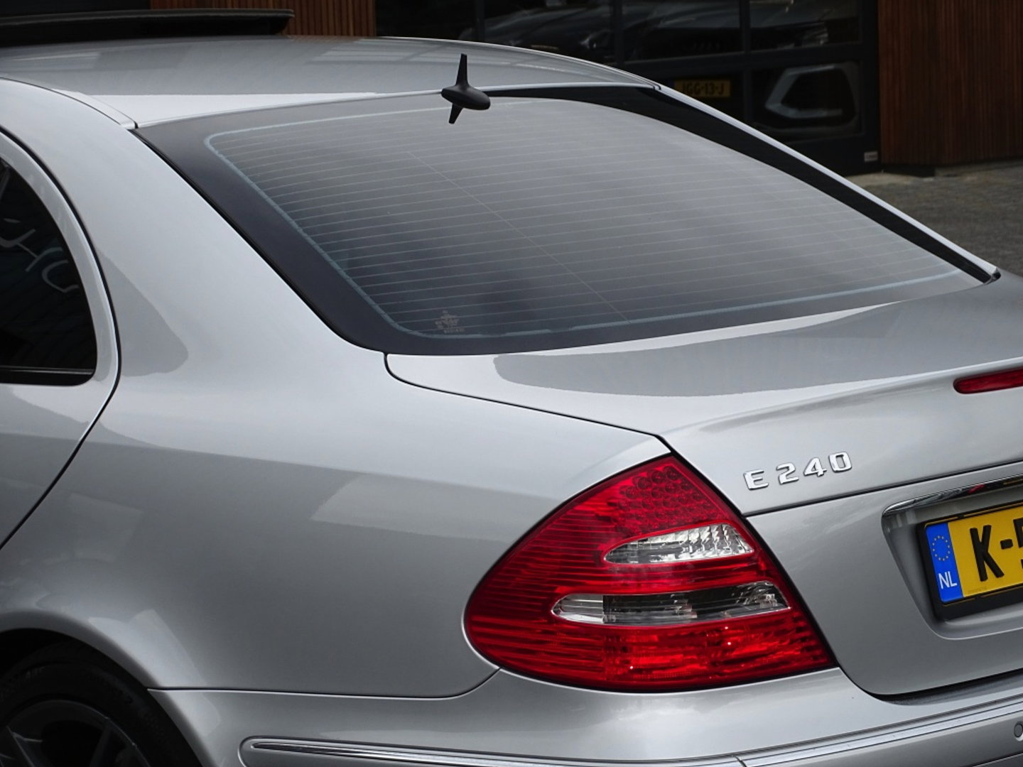 Mercedes-Benz E-Klasse 240 V6 Avantgarde / AMG / unieke conditie