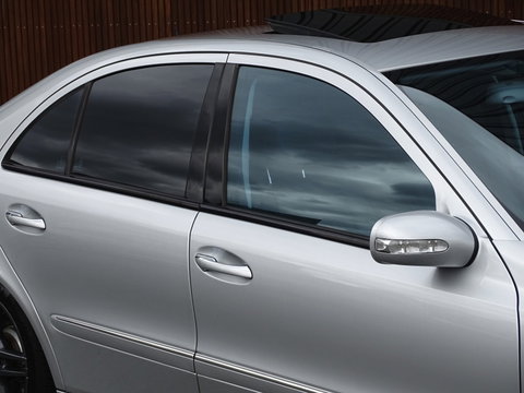 Mercedes-Benz E-Klasse 240 V6 Avantgarde / AMG / unieke conditie