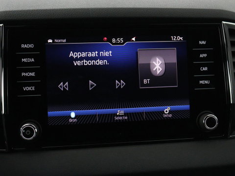 Škoda Karoq 1.5 TSI Sportline | Panoramadak | Stoelverwarming | Adaptive cruise | Camera | Sportstoelen | Virtual Cockpit | Navigatie | Sfeerverlichting | Full LED | 18'' | Keyless | Climate control