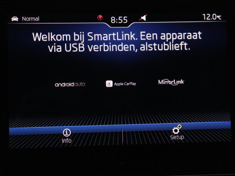 Škoda Karoq 1.5 TSI Sportline | Panoramadak | Stoelverwarming | Adaptive cruise | Camera | Sportstoelen | Virtual Cockpit | Navigatie | Sfeerverlichting | Full LED | 18'' | Keyless | Climate control