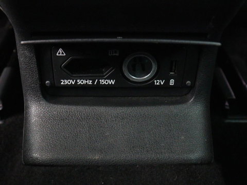 Škoda Karoq 1.5 TSI Sportline | Panoramadak | Stoelverwarming | Adaptive cruise | Camera | Sportstoelen | Virtual Cockpit | Navigatie | Sfeerverlichting | Full LED | 18'' | Keyless | Climate control