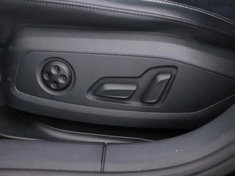 Audi A4 Avant 40 TFSI S-line Black Edition Pano Leer Memory B&O Sfeer NAP