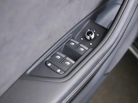 Audi A4 Avant 40 TFSI S-line Black Edition Pano Leer Memory B&O Sfeer NAP