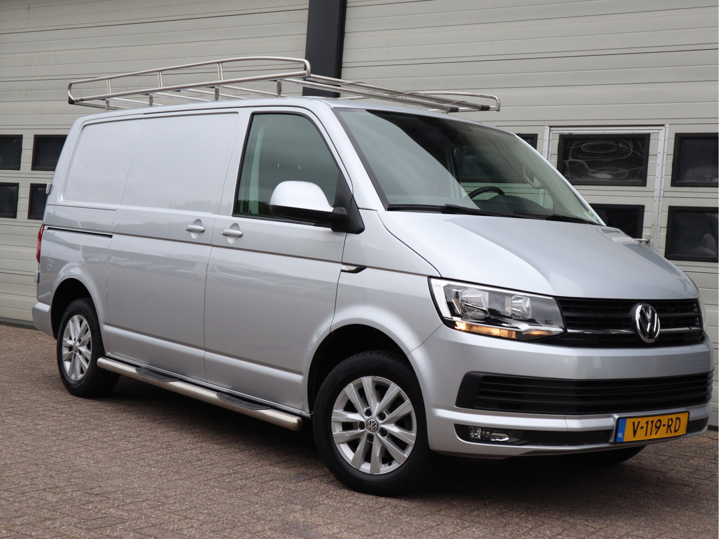 Volkswagen Transporter 2.0 TDI 150pk Automaat Euro 6 - Airco - Imperiaal - Trekhaak